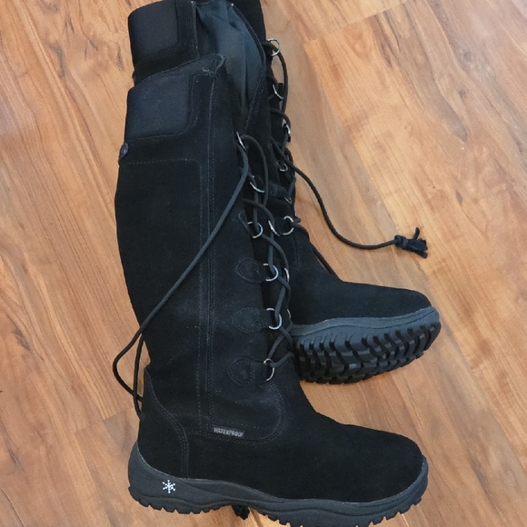 Baffin Waterproof Black Suede Lace-Up Women's Boots - Picture 8 of 10